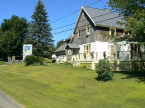 Отель Auberge de la Tour et Spa  Магог